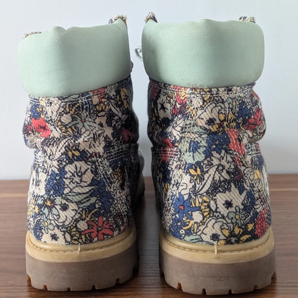 Timberland Limited Edition Women's Floral Boots Workboots Size 8.5 - Picture 7 of 12